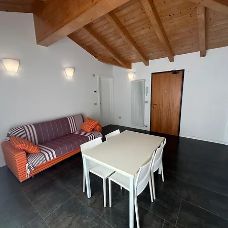 Antares - Agenzia Cocal מלון דירות קאורלה