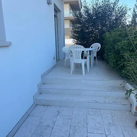 Antares - Agenzia Cocal קאורלה